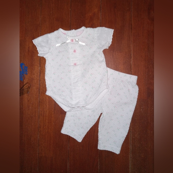 💥3 for $10💥6-9m Baby Q outfit - Picture 3 of 8